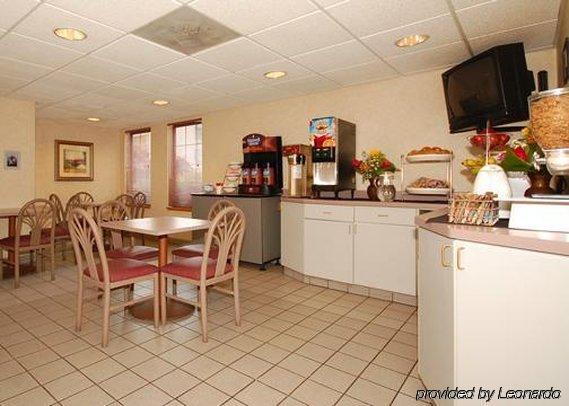 Sleep Inn Near I-80 And I-94 Lansing Restaurant foto